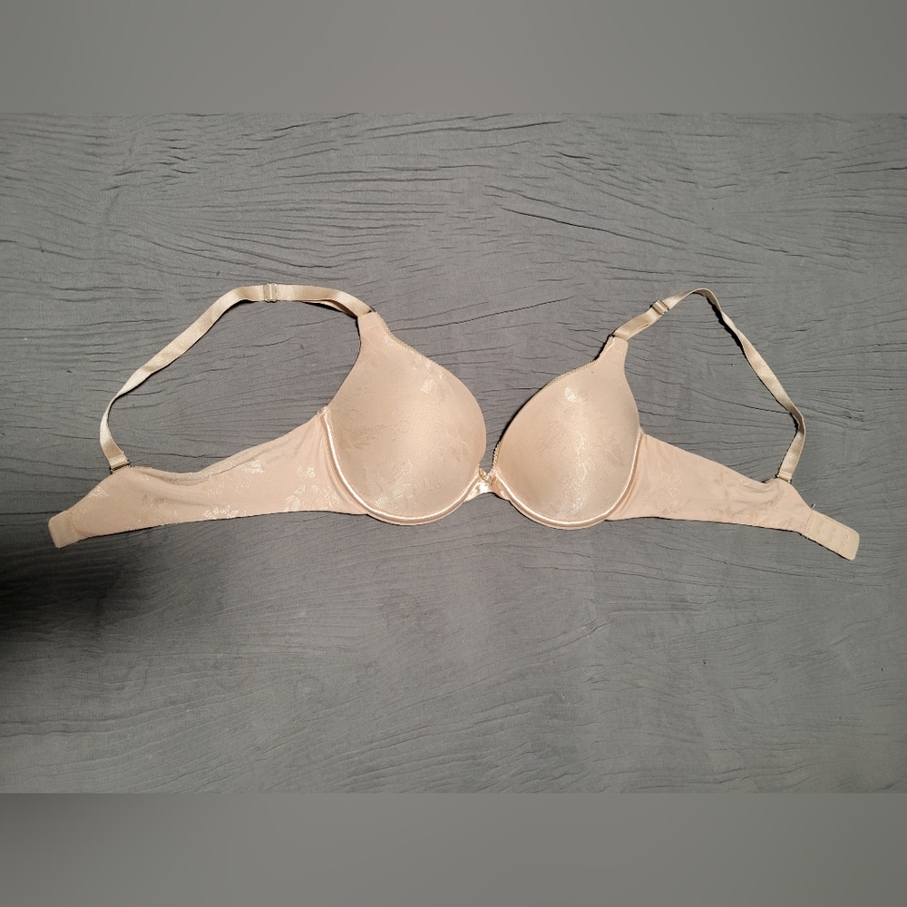 Lily of France Beige Women's Bra with Underwire
